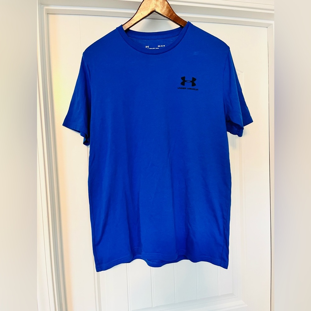 Under Armour Men's Dark Blue Tee
